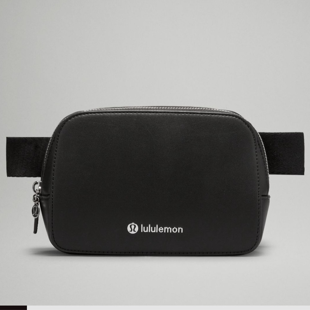 NWT Limited Edition Everywhere Belt Bag | Black Leather
